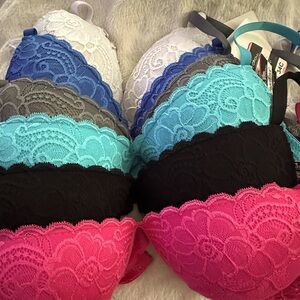 Package of 6 multi colored wireless lace bras